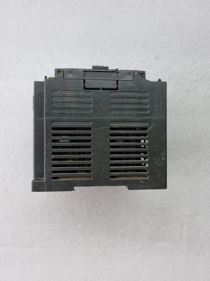 Used Fatek FBs-20MCT2-D24 24VDC 36W PROGRAMMABLE CONTROLLER